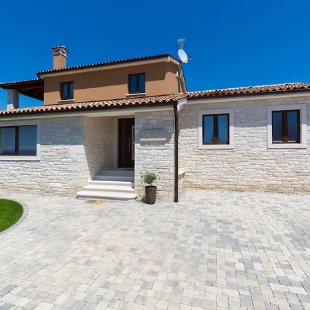 Vila Activity Nata With Pool In Porec Dracevac