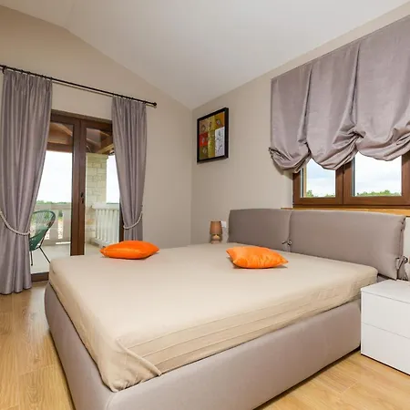 Vila Activity Nata With Pool In Porec Dracevac